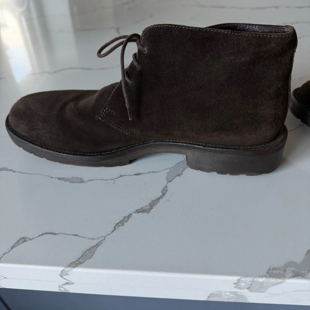 Banana Republic classic chukka